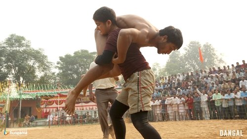 Dangal - <a class='seoclass' href='/phim/dangal-641' title='Xem phim Huấn Luyện Viên Đô Vật'>Huấn Luyện Viên Đô Vật</a> - Hình 1