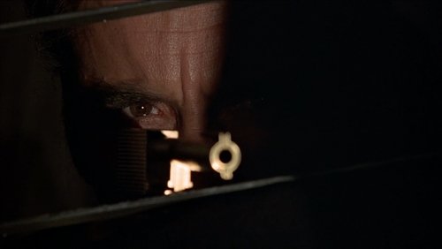 007: The Man With The Golden Gun - Điệp Viên 007: Sát Thủ Với Khẩu Súng Vàng - Hình 3