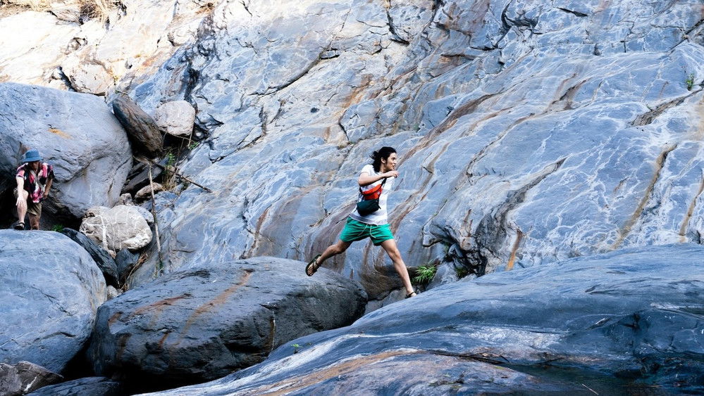 Bão Đang Đến Gần