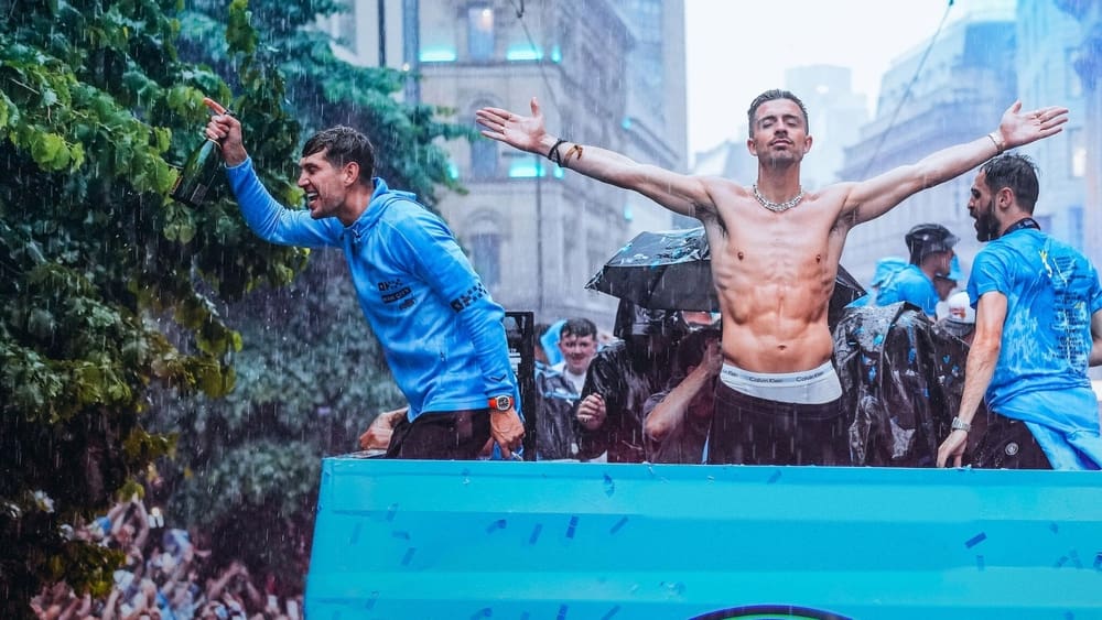 Together: Cú Ăn Ba Của Manchester City